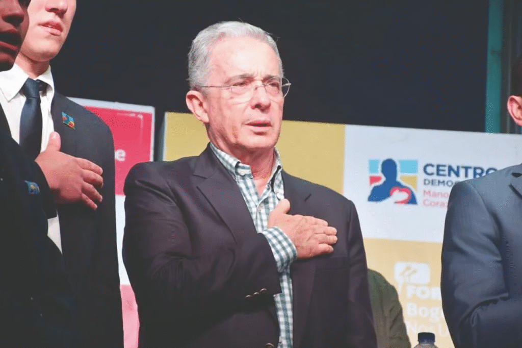 Imagen de Alvaro Uribe del Centro Democrático