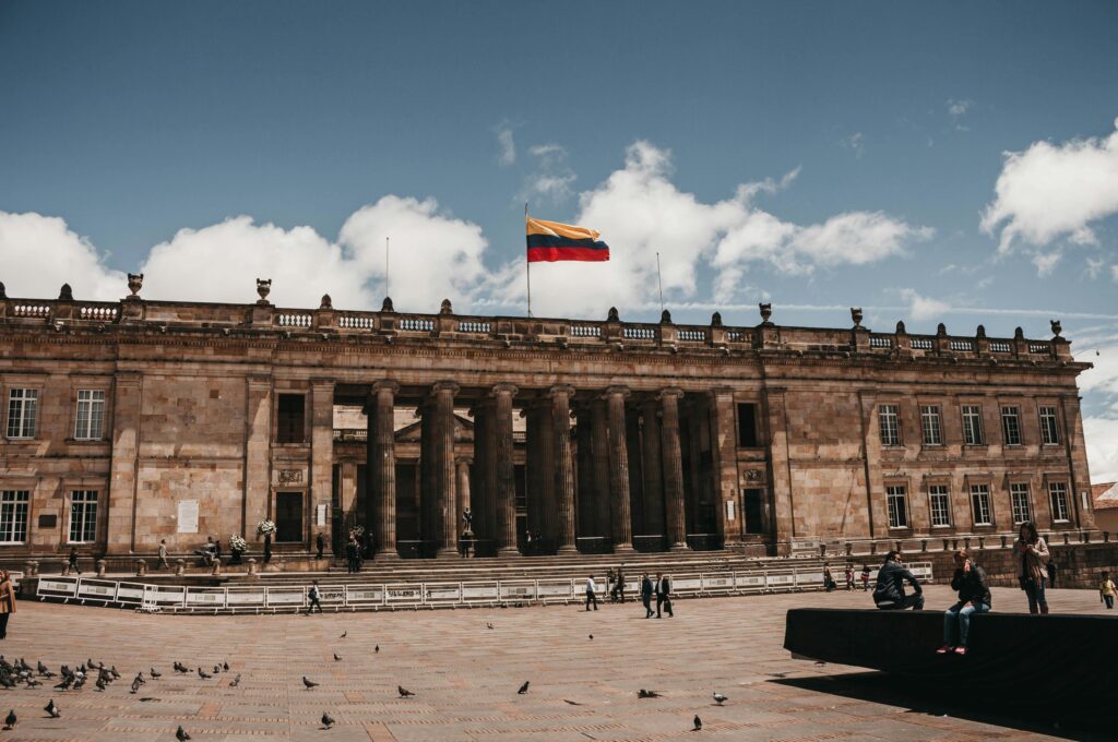 Imagen de lo congreso nacional representando el Estado colombiano